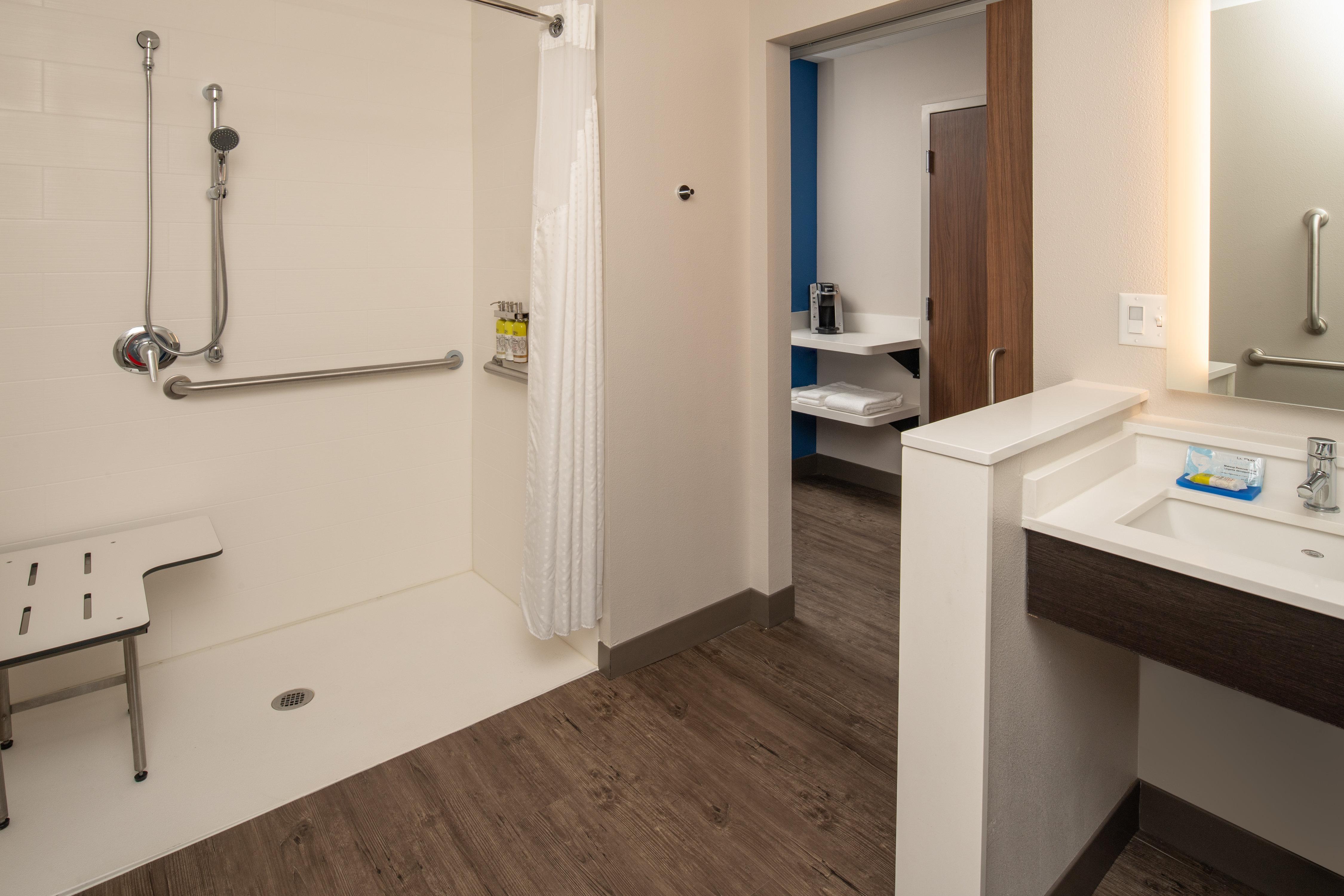 Holiday Inn Express & Suites - Camas By Ihg Exterior photo