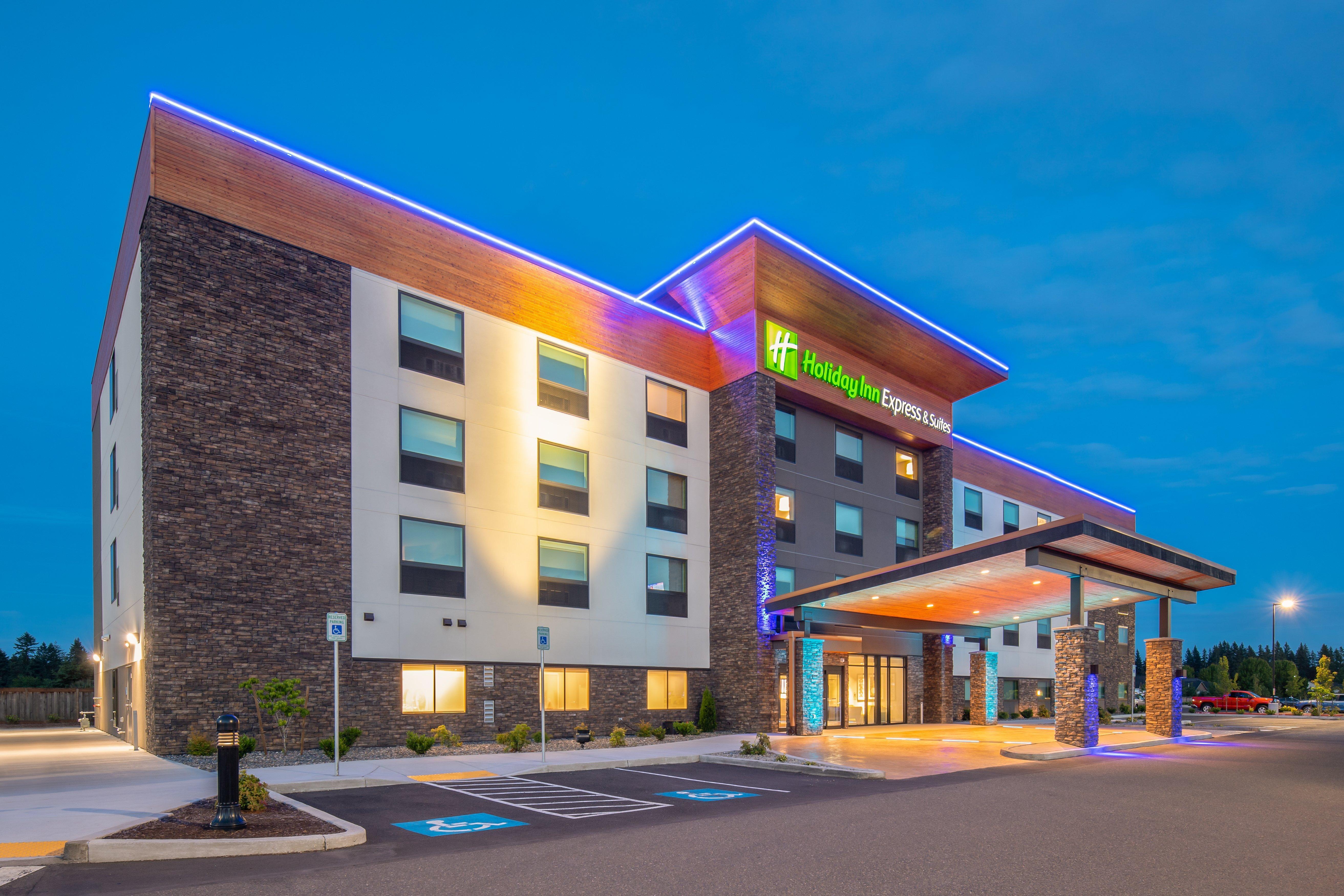 Holiday Inn Express & Suites - Camas By Ihg Exterior photo