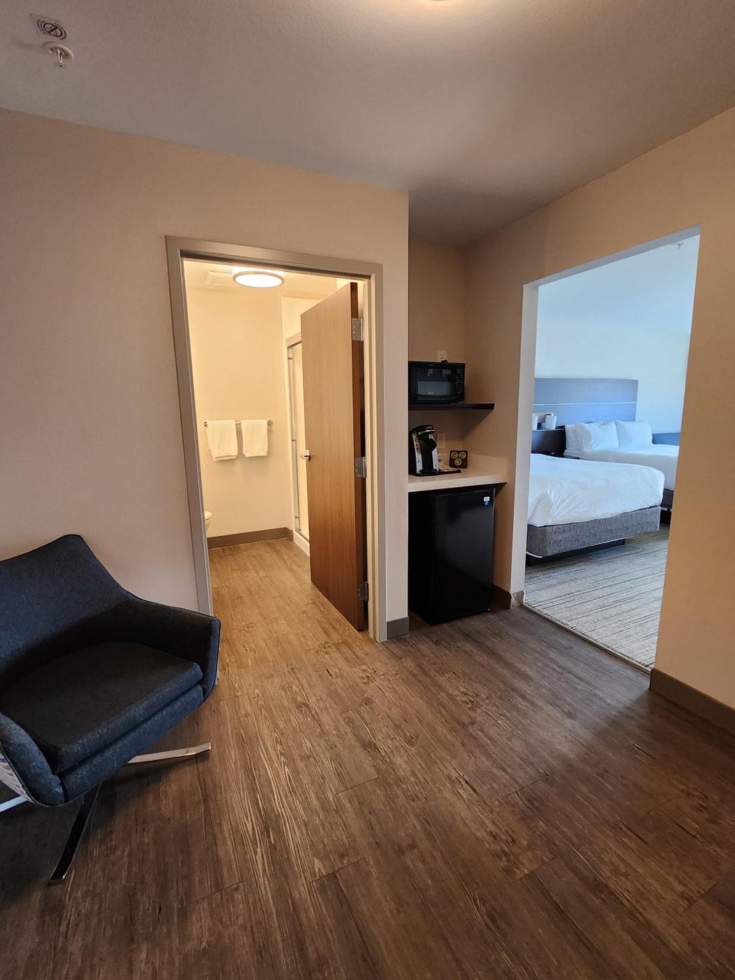 Holiday Inn Express & Suites - Camas By Ihg Exterior photo
