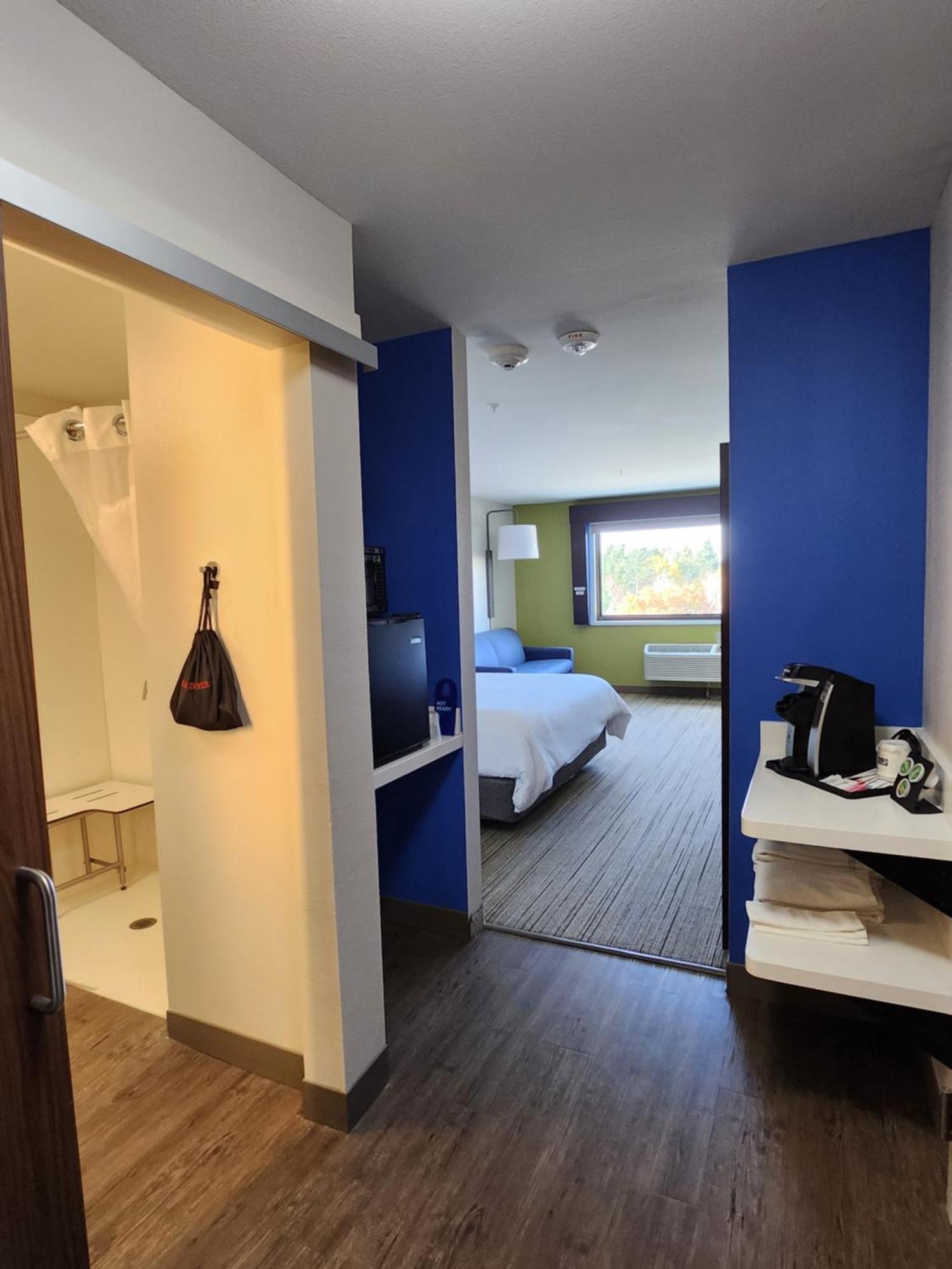 Holiday Inn Express & Suites - Camas By Ihg Exterior photo
