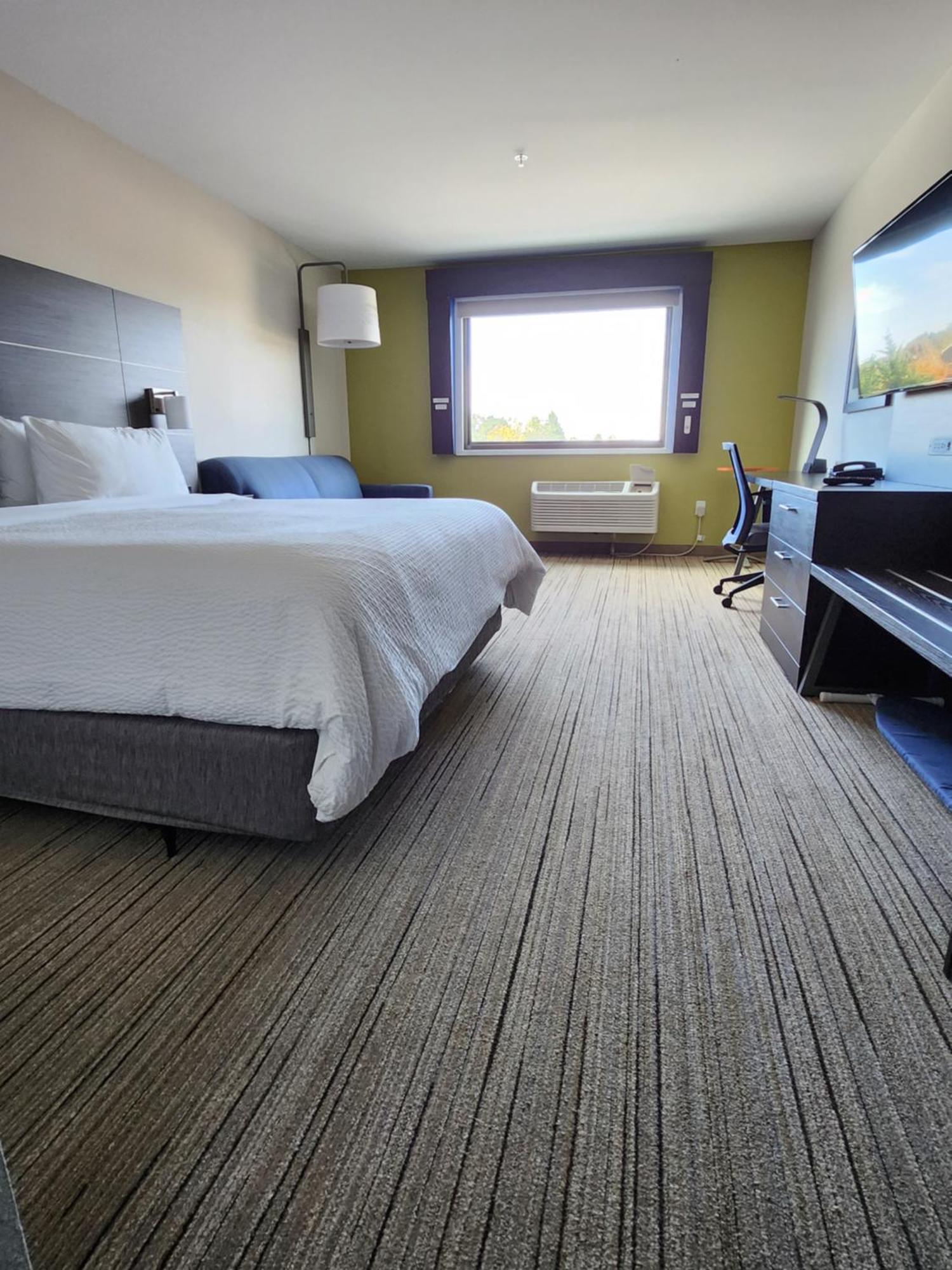 Holiday Inn Express & Suites - Camas By Ihg Exterior photo