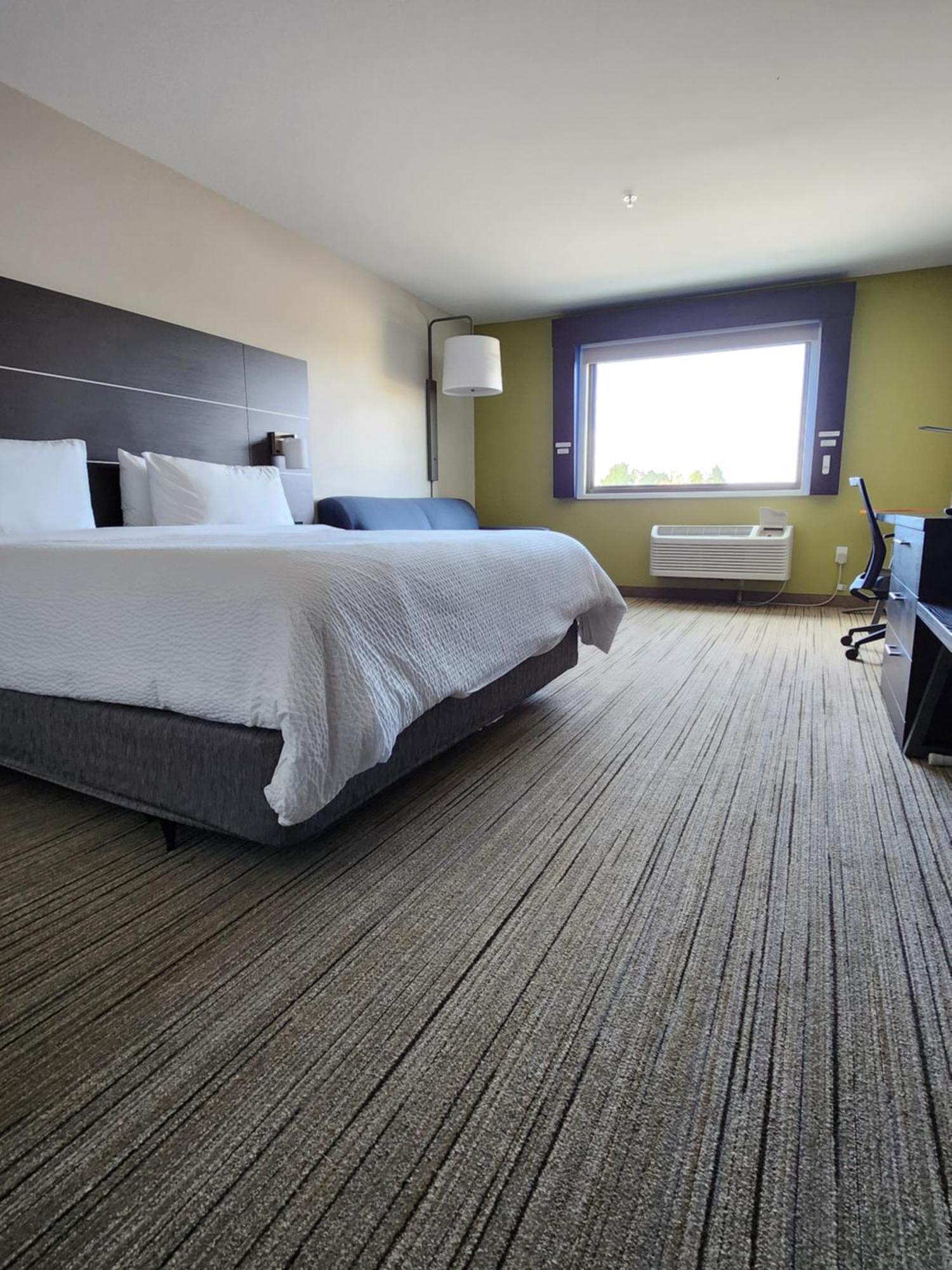Holiday Inn Express & Suites - Camas By Ihg Exterior photo