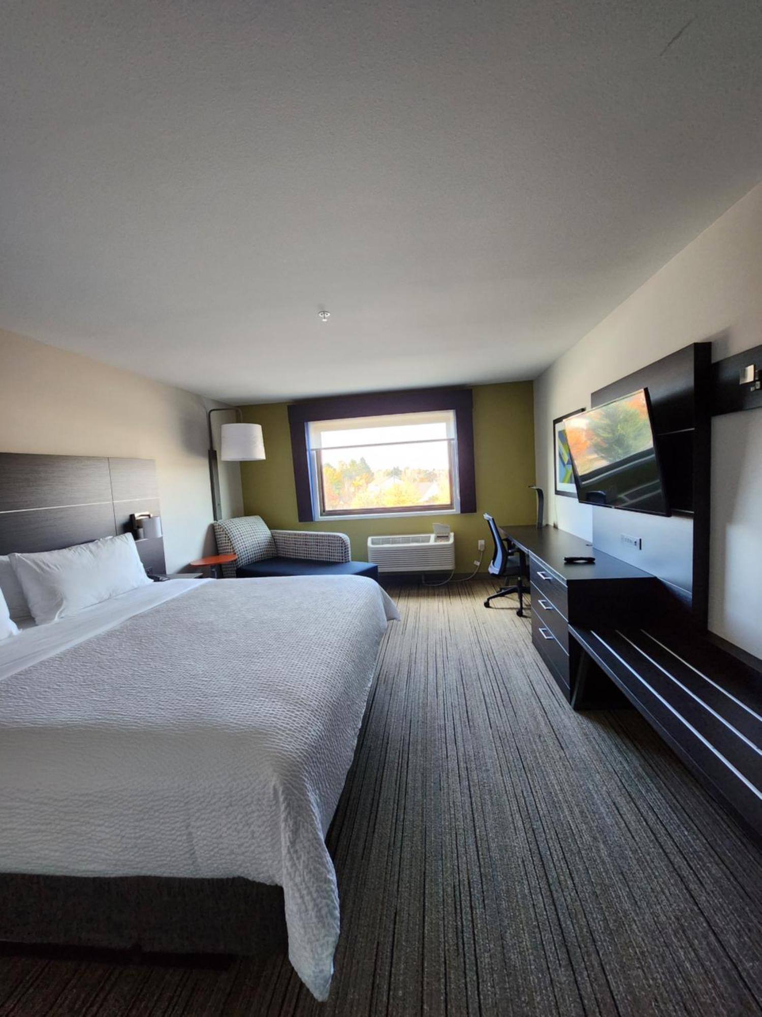 Holiday Inn Express & Suites - Camas By Ihg Exterior photo