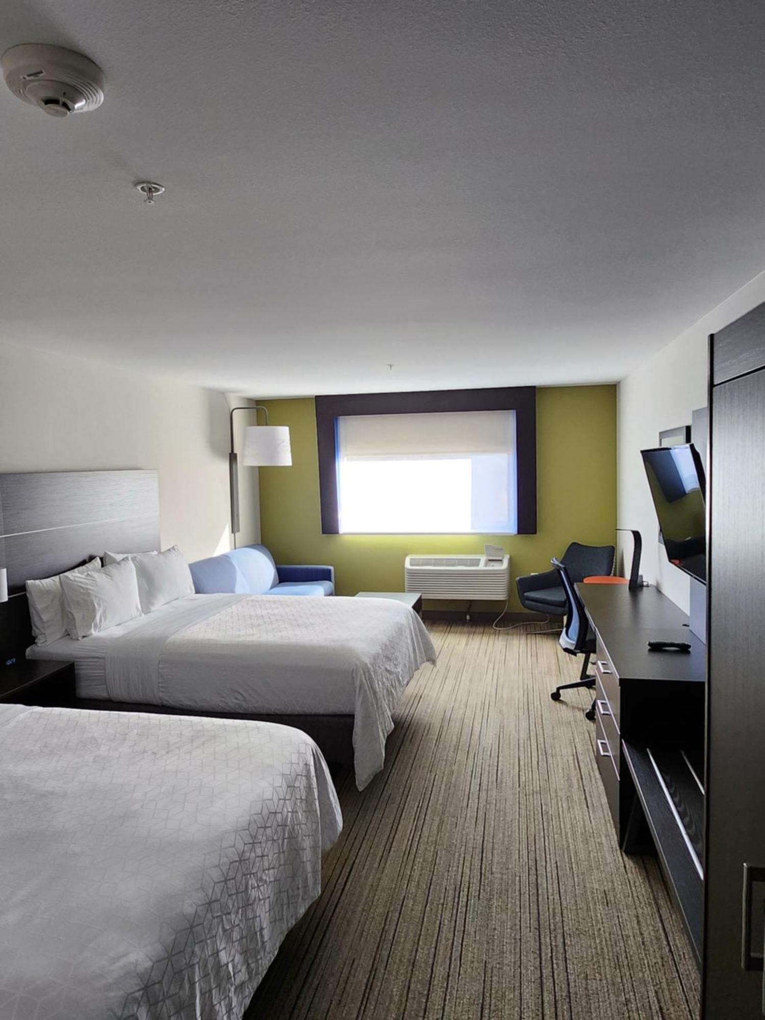 Holiday Inn Express & Suites - Camas By Ihg Exterior photo