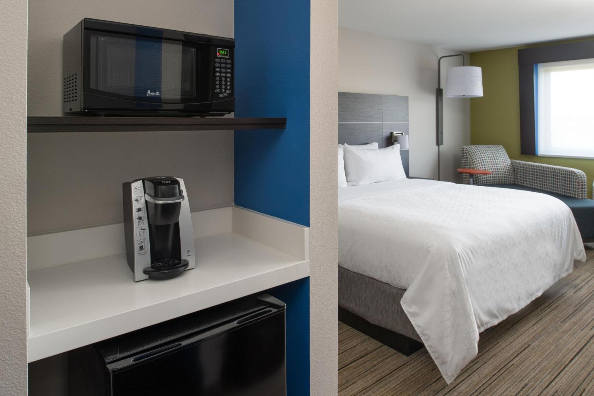 Holiday Inn Express & Suites - Camas By Ihg Exterior photo