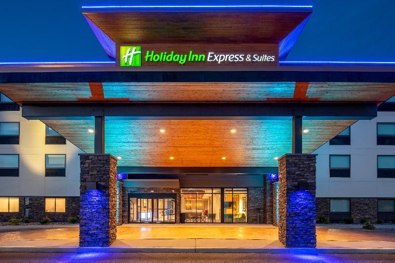 Holiday Inn Express & Suites - Camas By Ihg Exterior photo
